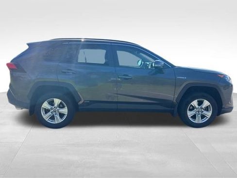 Used 2020 Toyota RAV4 LE w/ All Weather Liner Package AWD/4WD image 6