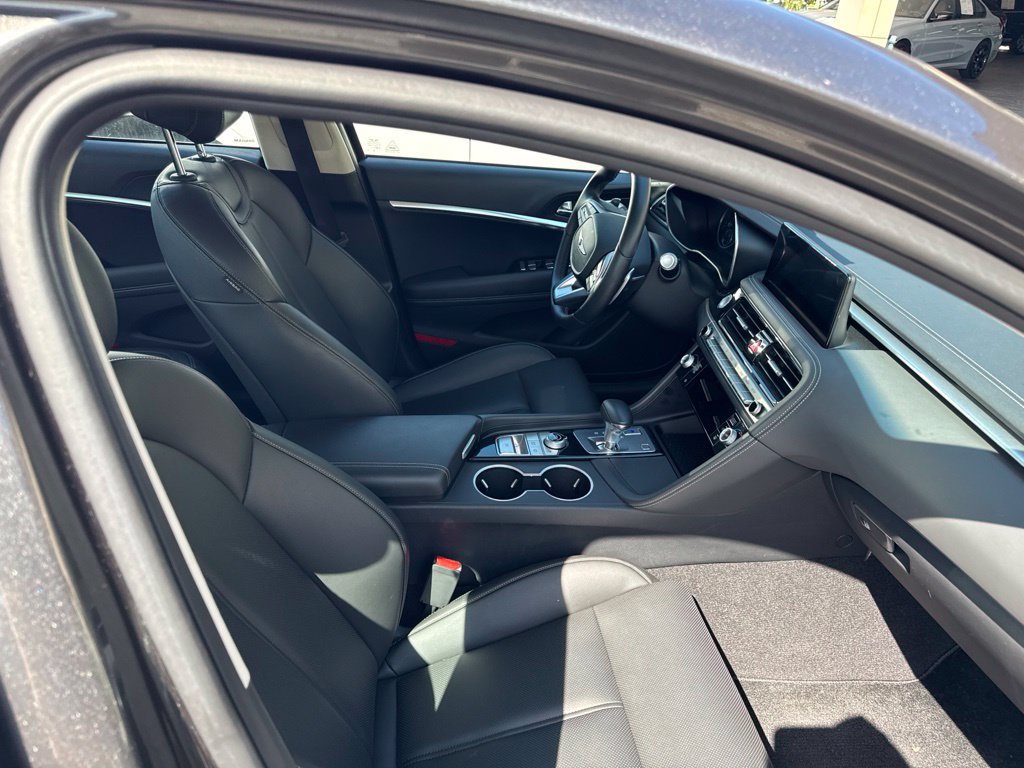 Used 2026 Genesis G70 2.5T RWD image 17