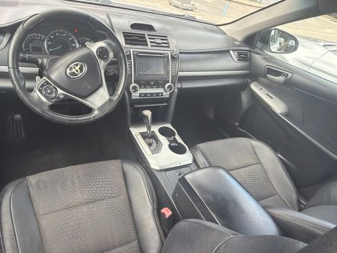 Used 2014 Toyota Camry SE FWD image 7