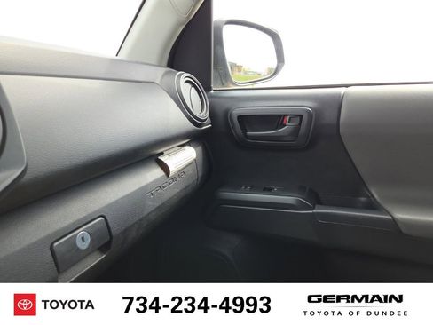 Used 2016 Toyota Tacoma SR AWD/4WD image 22