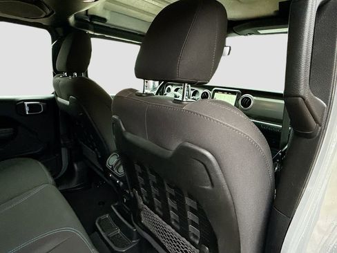 Used 2021 Jeep Wrangler Unlimited Rubicon 4xe w/ Cold Weather Group AWD/4WD image 30