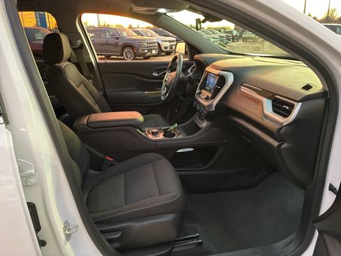 Used 2023 GMC Acadia SLE w/ Driver Convenience Package image 19