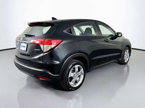 Used 2022 Honda HR-V LX image 6