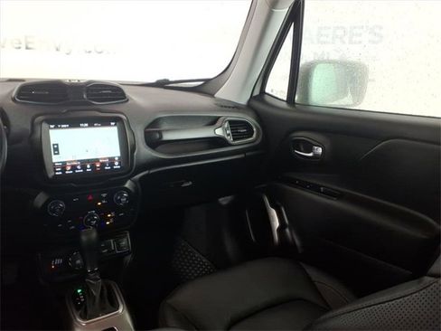 Certified 2022 Jeep Renegade Limited image 16