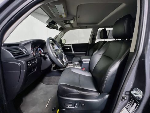 Used 2024 Toyota 4Runner Limited AWD/4WD image 14