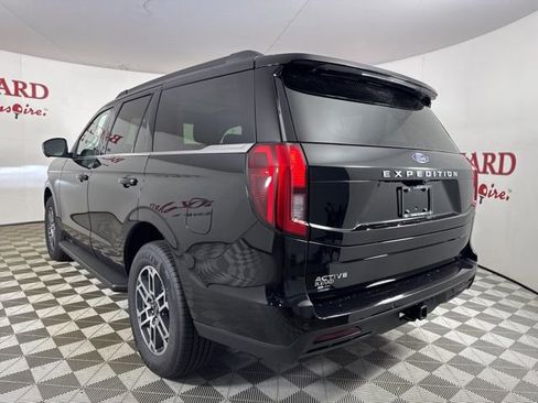 New 2025 Ford Expedition Active image 5