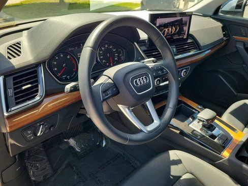 Certified 2023 Audi Q5 Premium Plus w/ Convenience Package AWD/4WD image 17