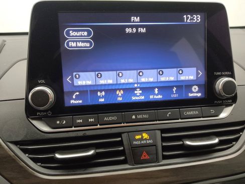 Used 2024 Nissan Altima 2.5 SV image 25