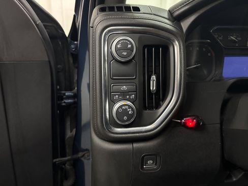 Used 2019 GMC Sierra 1500 SLE w/ SLE Value Package image 33