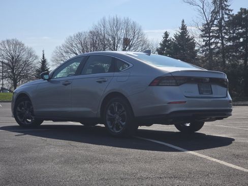 Certified 2023 Honda Accord EX image 17