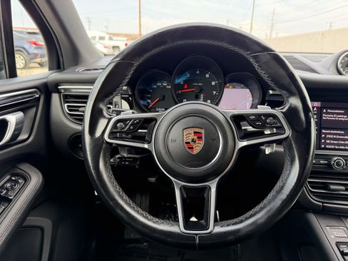 Used 2020 Porsche Macan image 13