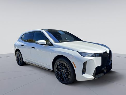 New 2026 BMW iX xDrive60 w/ M Sport Package image 7
