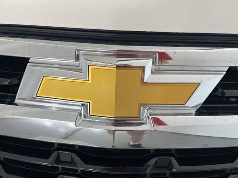 Used 2023 Chevrolet Silverado 1500 LT AWD/4WD image 34