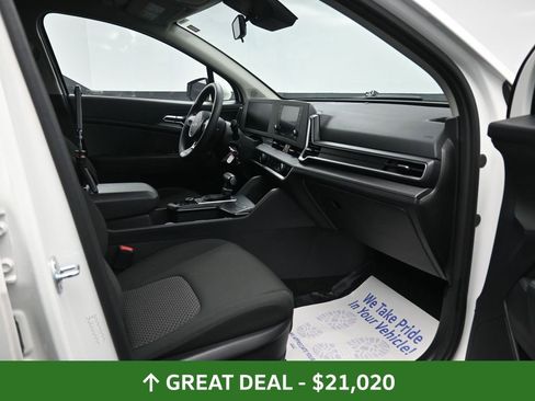 Used 2024 Kia Sportage LX image 22