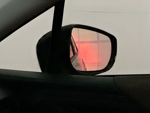 Certified 2025 Subaru Crosstrek 2.0i Premium image 24