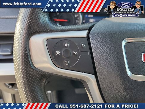 Used 2024 GMC Terrain SLE image 6