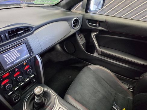 Used 2015 Subaru BRZ Limited w/ Popular Package #2C RWD image 18
