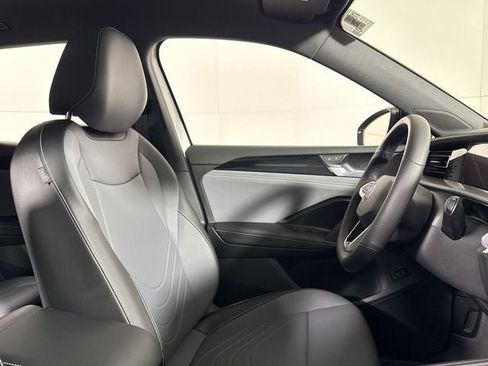 New 2026 Volkswagen Tiguan SE R-Line AWD/4WD image 13
