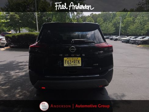 Used 2023 Nissan Rogue S AWD/4WD image 8