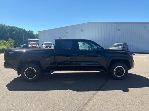 Used 2026 Toyota Tacoma TRD Off-Road w/ TRD Off Road Upgrade Package AWD/4WD image 8