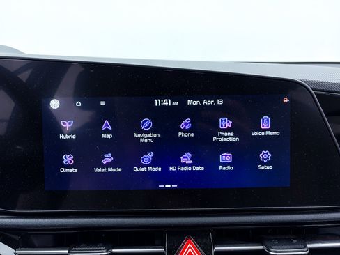 Used 2023 Kia Niro EX Touring FWD image 21