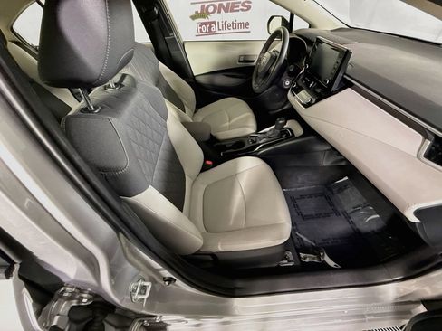 Certified 2022 Toyota Corolla LE FWD image 29