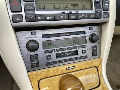 Used 2002 Lexus SC 430 Convertible RWD image 28