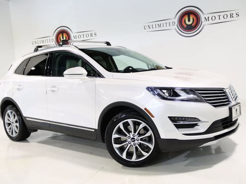 Used 2017 Lincoln MKC Select w/ Lincoln MKC Climate Package image 6