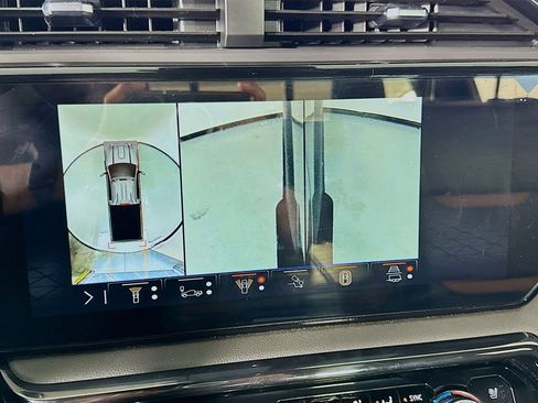 Used 2024 GMC Sierra 3500 AT4 w/ Technology Package image 46