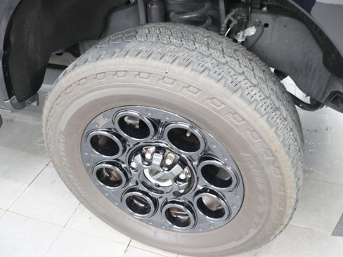 Used 2025 Ford F350 Lariat w/ Lariat Ultimate Package AWD/4WD image 3