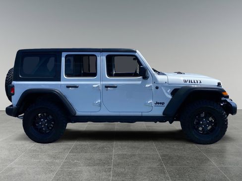 Used 2025 Jeep Wrangler Unlimited Sport AWD/4WD image 6