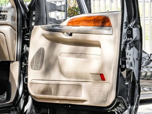 Used 2002 Ford Excursion Limited image 41