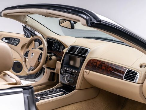 Used 2012 Jaguar XK Convertible RWD image 32