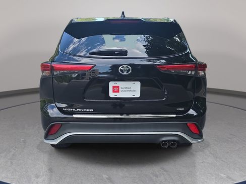 Used 2021 Toyota Highlander XSE FWD image 6
