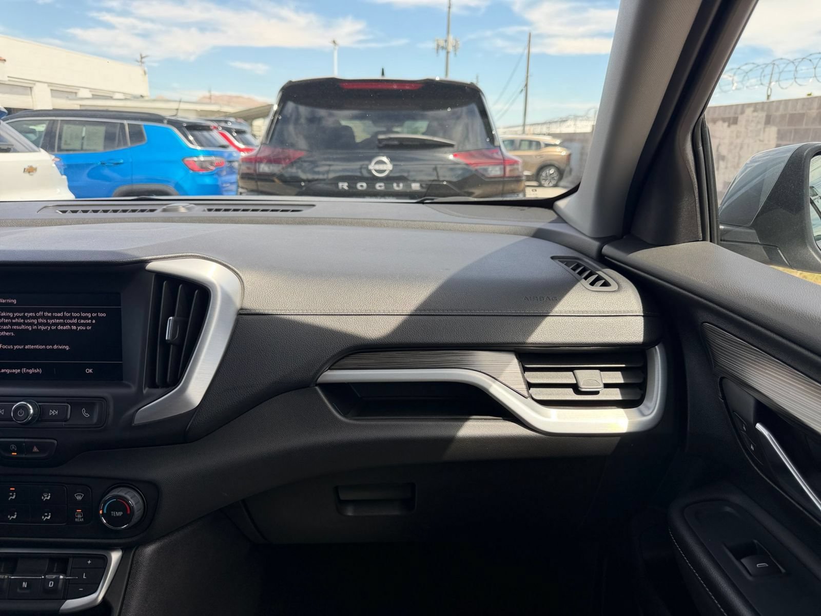 Used 2024 GMC Terrain SLE FWD image 32