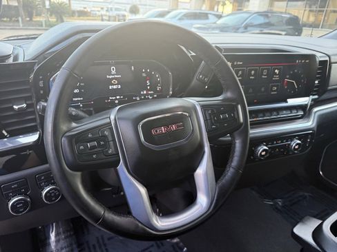 Used 2024 GMC Sierra 1500 SLT image 24