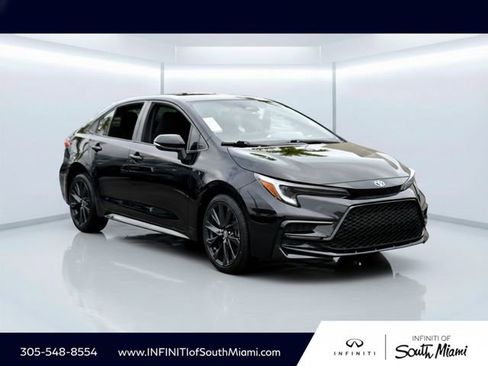 Used 2023 Toyota Corolla SE image 3