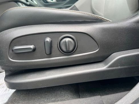 Used 2018 GMC Terrain SLT w/ Preferred Package AWD/4WD image 16