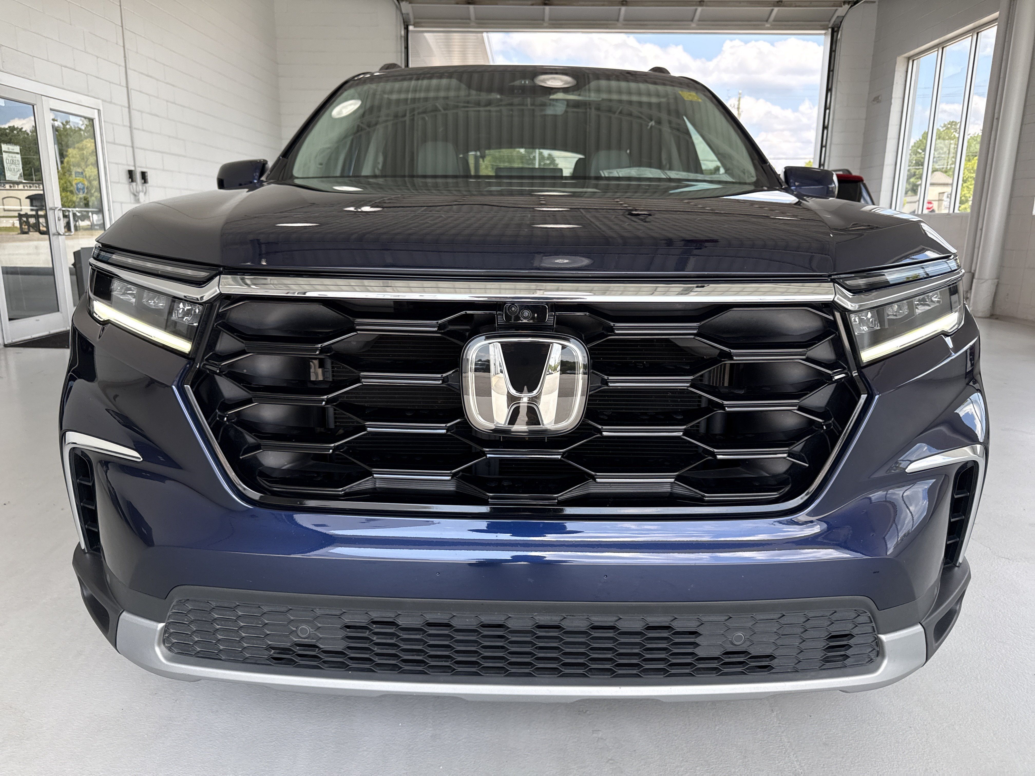 Used 2023 Honda Pilot Elite image 16