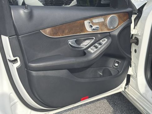 Used 2017 Mercedes-Benz C 300 4MATIC Sedan image 12