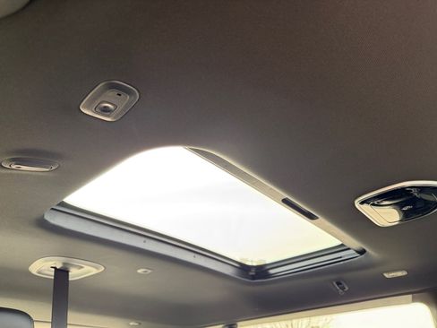 New 2026 Jeep Grand Wagoneer L Summit AWD/4WD image 17
