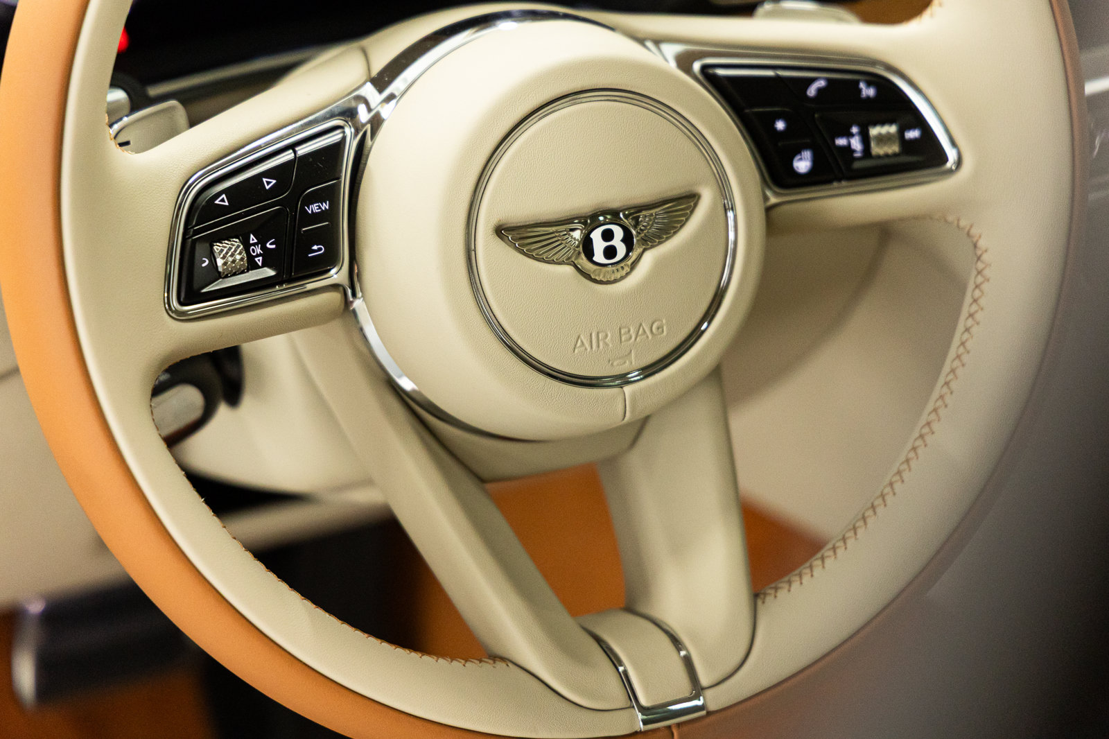 Used 2026 Bentley Flying Spur V8 AWD/4WD image 31