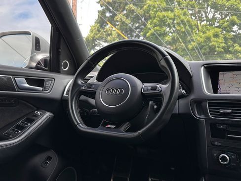 Used 2017 Audi SQ5 Premium Plus AWD/4WD image 16