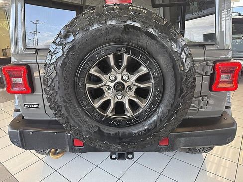 Used 2021 Jeep Wrangler Unlimited Rubicon w/ Trailer Tow Package AWD/4WD image 25