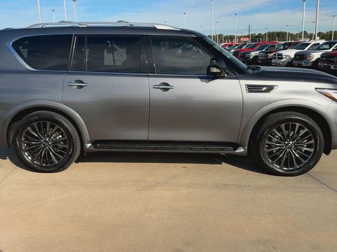 Used 2021 INFINITI QX80 Premium Select w/ Cargo Package image 2