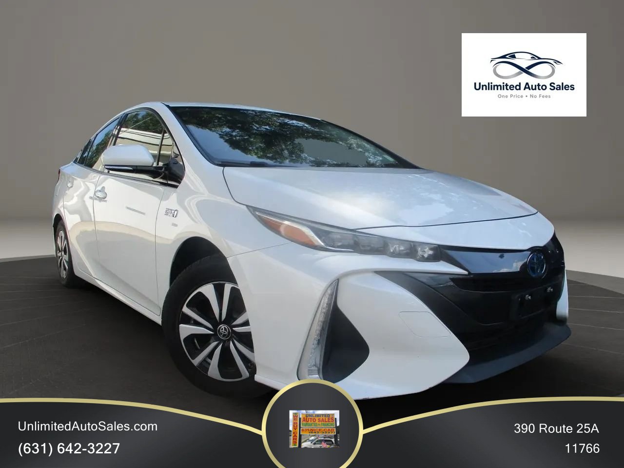 Used 2017 Toyota Prius Prime Plus FWD image 1