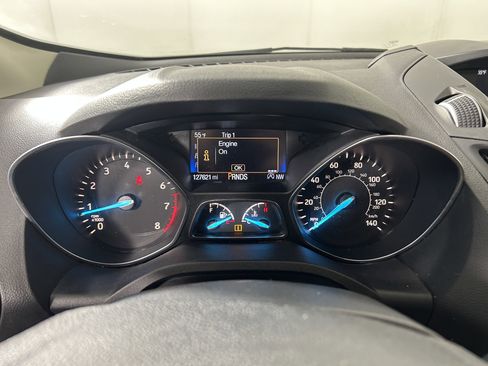 Used 2017 Ford Escape SE w/ SE Cold Weather Package AWD/4WD image 14