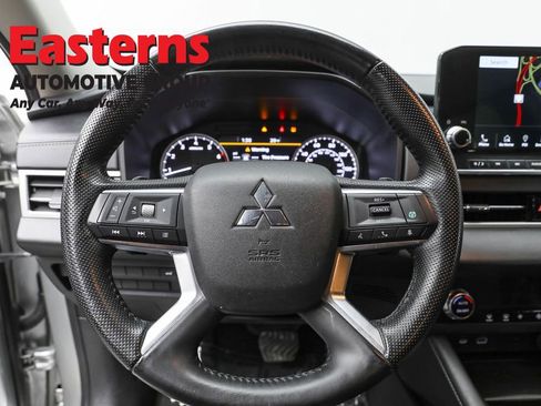 Used 2024 Mitsubishi Outlander SE image 10