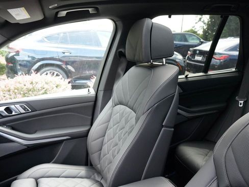 New 2026 BMW X5 xDrive40i w/ M Sport Package AWD/4WD image 30