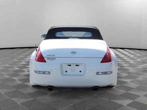 Used 2007 Nissan 350Z Touring RWD image 8
